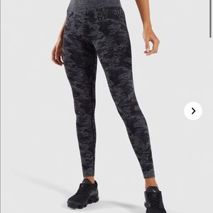 Gymshark black camo seamless XS